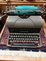 Vintage oude zware Remington typemachine, Ophalen