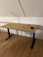 Elektrisch verstelbaar bureau - Eiken blad, 140x70 cm, Huis en Inrichting, Bureaus, Ophalen, Elektrisch, Zo goed als nieuw, Stabureau