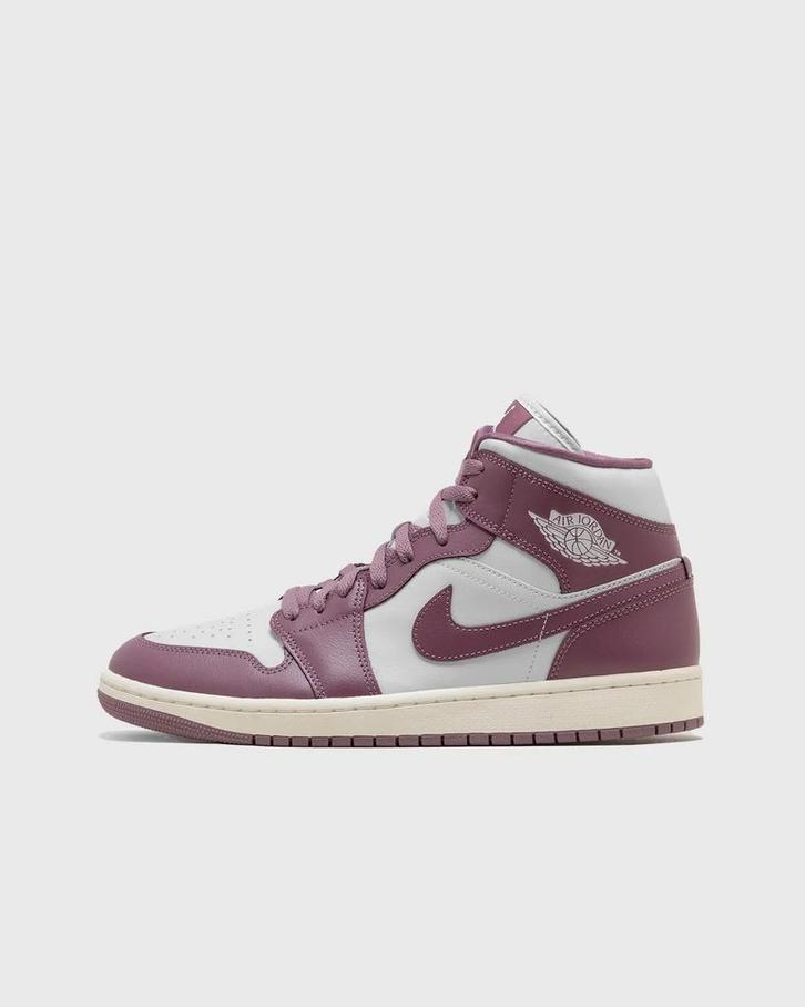 Nike Air Jordan 1 MID ‘Sky J Mauve’ - maat 40, Kleding | Dames, Schoenen, Nieuw, Sneakers of Gympen, Overige kleuren, Ophalen of Verzenden