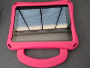 iPad eerste generatie met roze stevige hoes beschikbaar voor biedingen