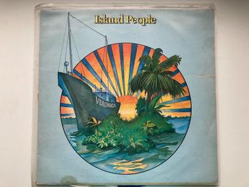 LP/vinyl - Island People Radio Veronica 1973 beschikbaar voor biedingen