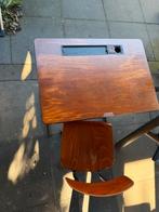 Oud schoolbankje met stoel, Ophalen