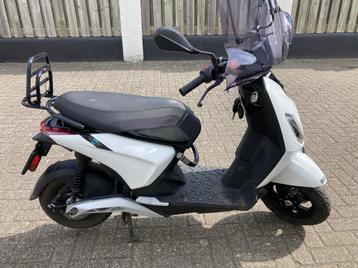 Piaggio one brom 2023 accu kapot loopt nu niet beschikbaar voor biedingen