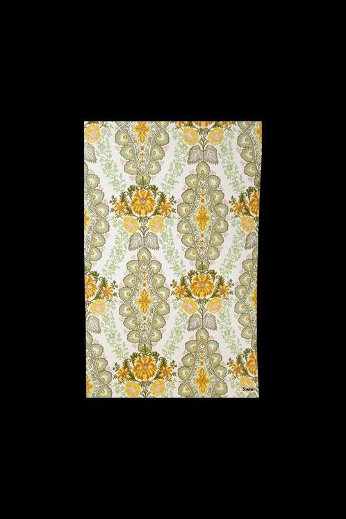 5450 Klassiek vintage behang in geel groen roze  swiet, Huis en Inrichting, Stoffering | Behang, Wit, Beige, Bruin, Geel, Groen