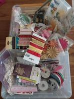 Scrapbooking / kaarten materialen

Groot pakket., Ophalen of Verzenden, Zo goed als nieuw, Overige merken