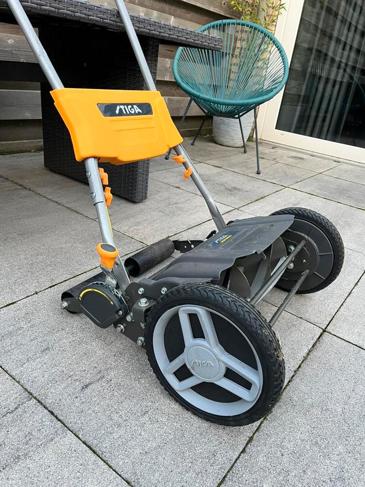 Stiga grasmaaier 440, Tuin en Terras, Grasmaaiers, Zo goed als nieuw, Handgrasmaaier, 40 t/m 49 cm, Kooimesmaaier, Mulchfunctie