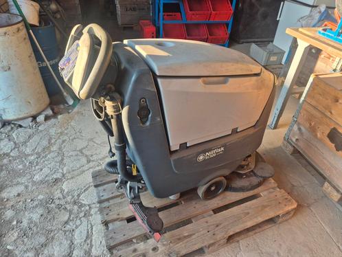 Nilfisk schrobzuigmachine SC500 53 B Full Package, Doe-het-zelf en Verbouw, Reinigingsmachines, Zo goed als nieuw, Schrobmachine