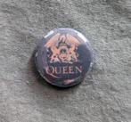 Queen Band button – 25mm button / speld / pin, Verzamelen, Speldjes, Pins en Buttons, Verzenden, Nieuw, Overige onderwerpen, Button