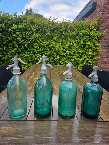 Diverse Vintage Spuitflessen  beschikbaar voor biedingen