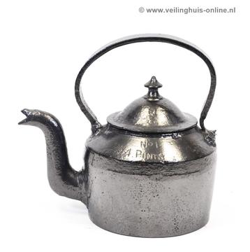 brocante Swan waterketel beschikbaar voor biedingen