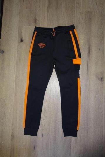 Black Bananas Zwart trainingsbroekje mt 158/164 beschikbaar voor biedingen