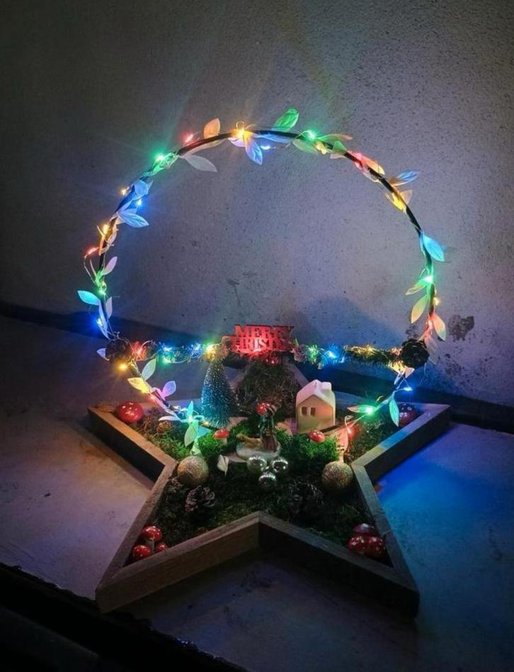 Te koop leuke kerststukje met verlichting, Diversen, Kerst, Nieuw, Ophalen