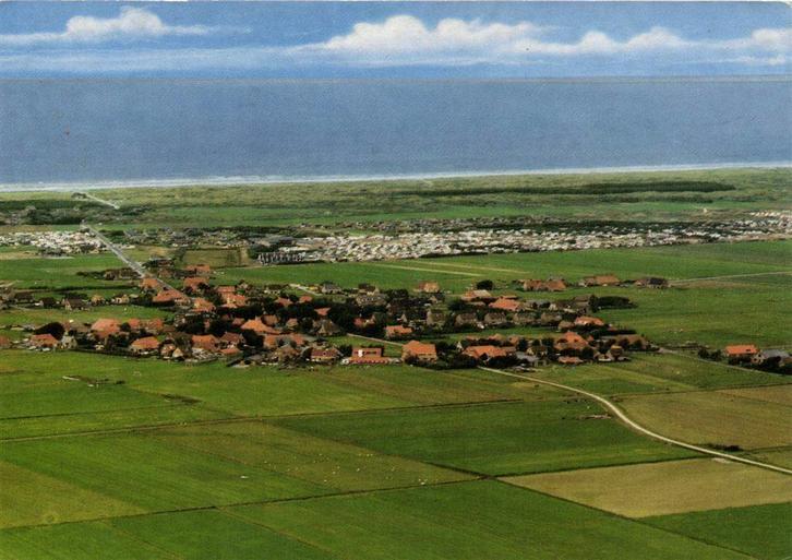 Ameland, luchtopname van Buren met campings - 1991 gelopen, Verzamelen, Ansichtkaarten | Nederland, Gelopen, Waddeneilanden, Voor 1920