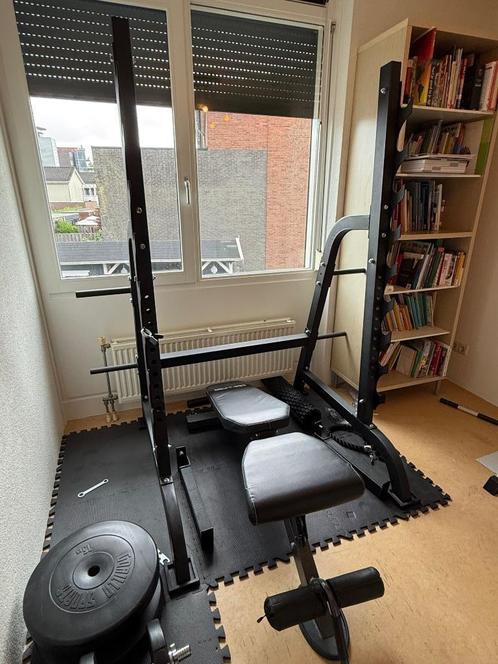 Gorilla Sports bankdruk set met gewichten en stangen, Sport en Fitness, Fitnessapparatuur, Zo goed als nieuw, Krachtstation, Metaal