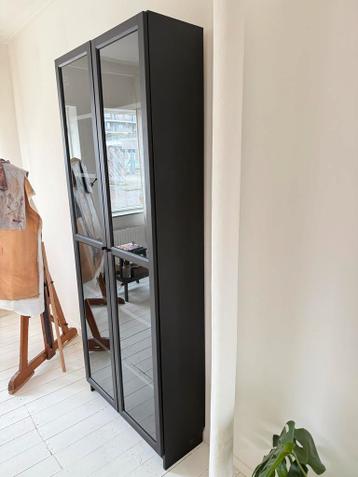 Twee Billy Boekenkasten met Glazen Deuren - afbeelding 2