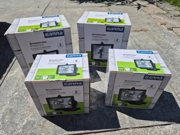 GAMMA Breedstralers (nieuw in doos) beschikbaar voor biedingen