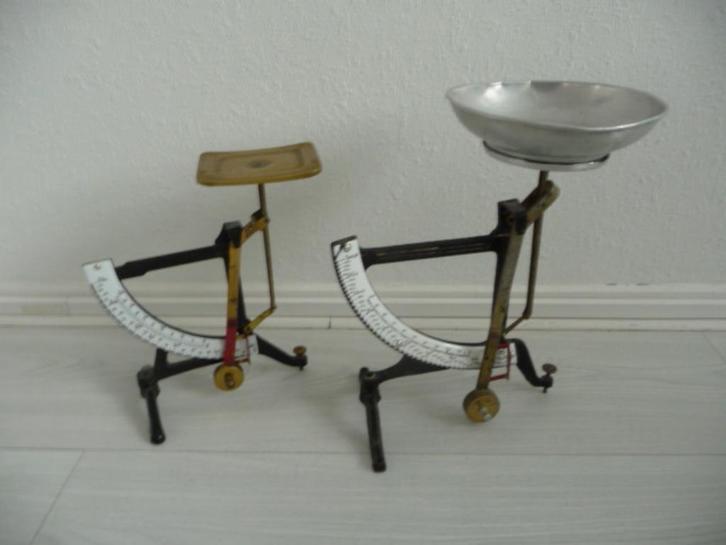 2 antieke weegschaaltjes uit 20-er jaren, Antiek en Kunst, Antiek | Gereedschap en Instrumenten, Ophalen of Verzenden