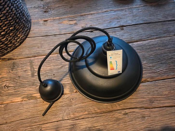 TWEE industriële hanglampen zwart/messing Nostalux, Huis en Inrichting, Lampen | Hanglampen, Zo goed als nieuw, Minder dan 50 cm