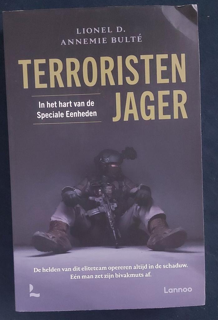 Lionel D. - Terroristenjager - alleen ophalen in Glanerbrug, Boeken, Overige Boeken, Zo goed als nieuw, Ophalen