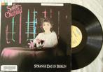 Sally Oldfield - Strange day in Berlin, Cd's en Dvd's, Vinyl | Pop, Ophalen of Verzenden, 1980 tot 2000, Gebruikt, 12 inch