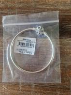 *NIEUW* Pandora moments sparkling snowflake clasp bangle, Sieraden, Tassen en Uiterlijk, Armbanden, Ophalen of Verzenden, Nieuw