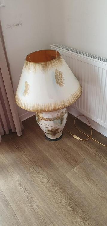 Vaaslamp groot beschikbaar voor biedingen