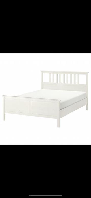 HEMNES Bedframe 140x200 cm – Inclusief Lattenbodem & Matras beschikbaar voor biedingen