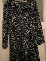 Zgan zwart witte herfst/winter  jurk met ruches 38/40, Maat 38/40 (M), Zwart, Enjoy, Ophalen of Verzenden