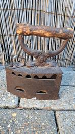 Antiek strijkijzer /kolen strijkbout, Ophalen of Verzenden