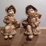 Vintage keramische beeldjes zittende meisjes, Ophalen of Verzenden, Gebruikt, Mens
