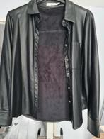 NA-KD leatherlook blousejas mt40 incl verz, Kleding | Dames, Blouses en Tunieken, Maat 38/40 (M), NA-KD, Zwart, Ophalen of Verzenden