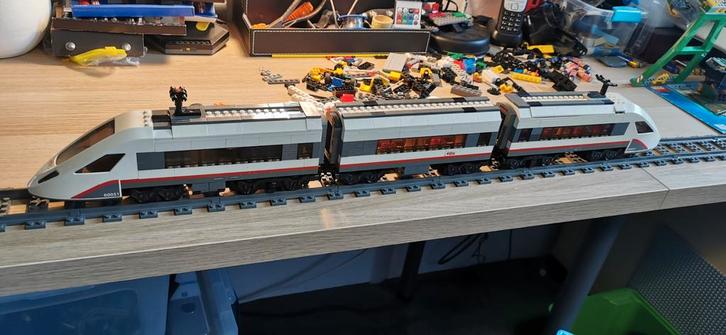 Lego 60051 Trein Compleet met Rails!, Kinderen en Baby's, Speelgoed | Duplo en Lego, Gebruikt, Lego, Complete set, Ophalen of Verzenden