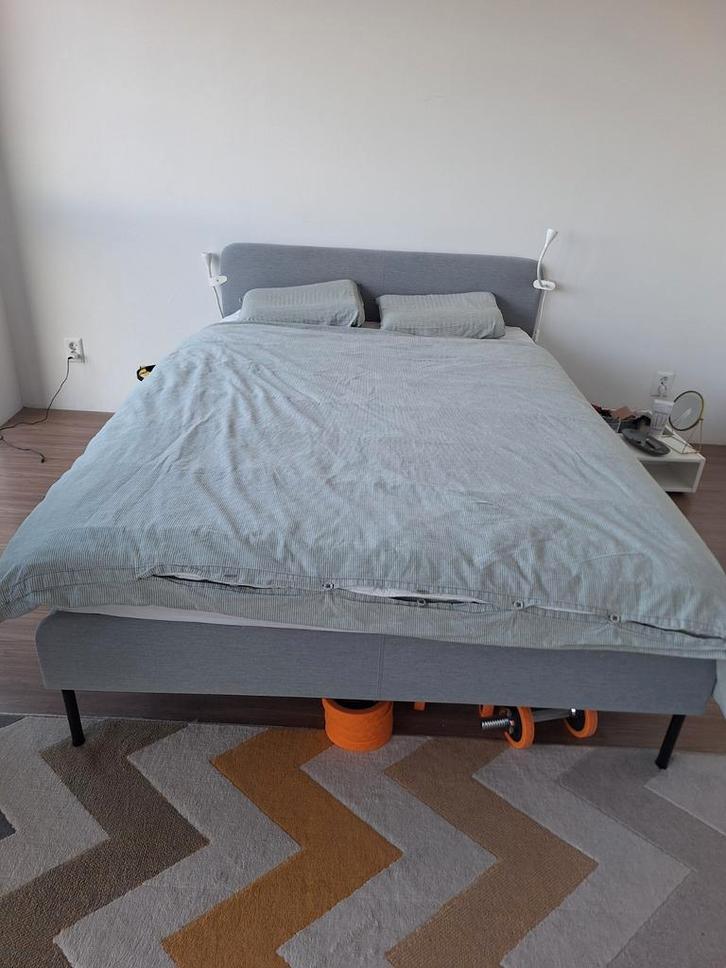 Ikea Slattum Bedframe 140x200 light grey, Huis en Inrichting, Slaapkamer | Bedden, Zo goed als nieuw, Tweepersoons, 140 cm, 200 cm
