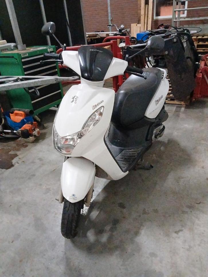 Peugeot kisbee Opknapper geel kenteken, Fietsen en Brommers, Brommeronderdelen | Scooters, Gebruikt, Peugeot, Overige typen, Ophalen