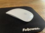 Apple Magic Mouse model A1296 met Fellowes muismat, Computers en Software, Muizen, Muis, Gebruikt, Ophalen of Verzenden, Linkshandig