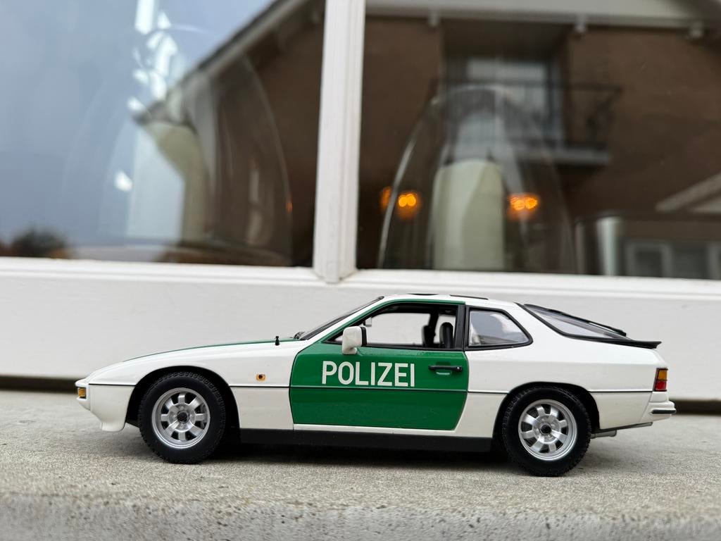 1:18 Porsche 924 Polizei Autobahn Dusseldorf Minichamps, Minichamps, Auto, Ophalen of Verzenden, Zo goed als nieuw