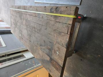 Stevige werktafel of werkbank. 2.50 x 0.90 mtr. 6 cm dik  beschikbaar voor biedingen