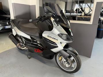Gilera Nexus 500cc Motorscooter - Akrapovic - 2004 SPORT OND beschikbaar voor biedingen