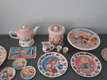 blond servies theepot etagere borden schalen koekjespot beschikbaar voor biedingen