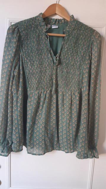 Mooie tuniek/ blouse met doorzichtige mouwen beschikbaar voor biedingen