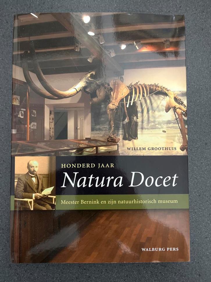 Honderd Jaar Natura Docet - Meester Bernink, Boeken, Natuur, Zo goed als nieuw, Natuur algemeen, Ophalen of Verzenden