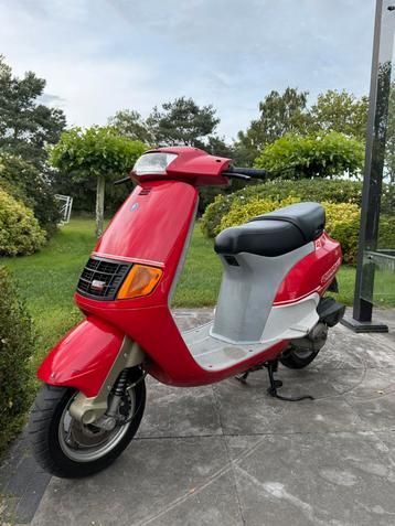 ⭐️Piaggio quartz 50cc 2t Brom 18000 km nette staat⭐️ beschikbaar voor biedingen