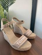 Tommy Hilfiger Espadrille Sleehakken - Maat 38, Verzenden, Zo goed als nieuw, Beige, Sandalen of Muiltjes