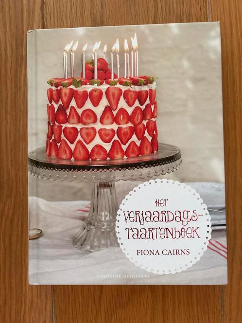 Het Verjaardagstaartenboek - Fiona Cairns, Boeken, Kookboeken, Zo goed als nieuw, Taart, Gebak en Desserts, Europa, Vegetarisch