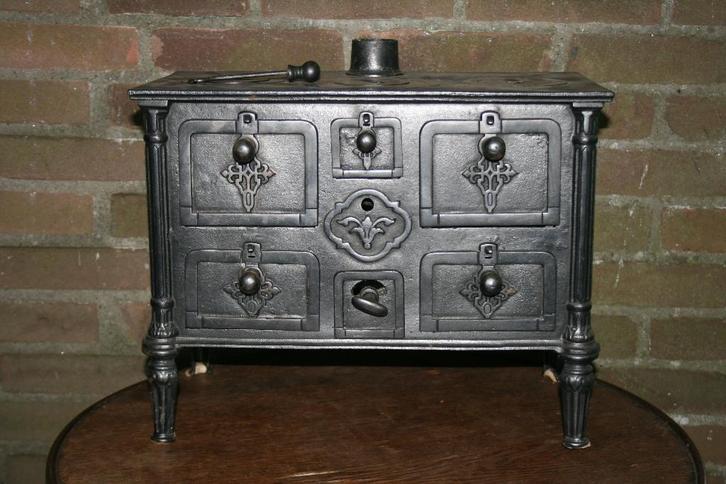 Antiek gietijzeren kinder fornuis kinder oven, Antiek en Kunst, Antiek | Speelgoed, Ophalen