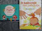 in de friese taal: It kadootsje / fyftjin fryske ferskes cd, Boeken, Ophalen of Verzenden, Zo goed als nieuw