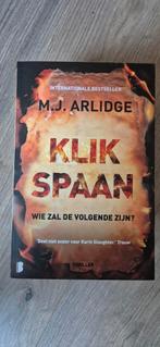 M.J. Arlidge - Klikspaan, Ophalen of Verzenden, Zo goed als nieuw, Nederland, M.J. Arlidge