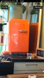 Prachtige Konings Oranje ijskast Smeg met vriezer 395 euro, Witgoed en Apparatuur, Koelkasten en IJskasten, 100 tot 150 liter