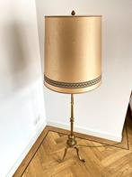 Antieke messing vloerlamp met sierlijke voet – art deco, Antiek en Kunst, Antiek | Lampen, Ophalen