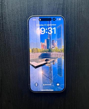 Iphone 15 pro 256 GB in zeer goede staat beschikbaar voor biedingen
